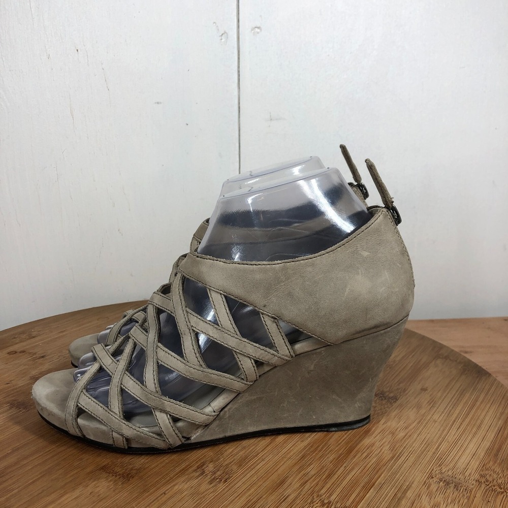 Eileen Fisher Womens size 7 shoes brown Leather Strappy Wedge Sandals